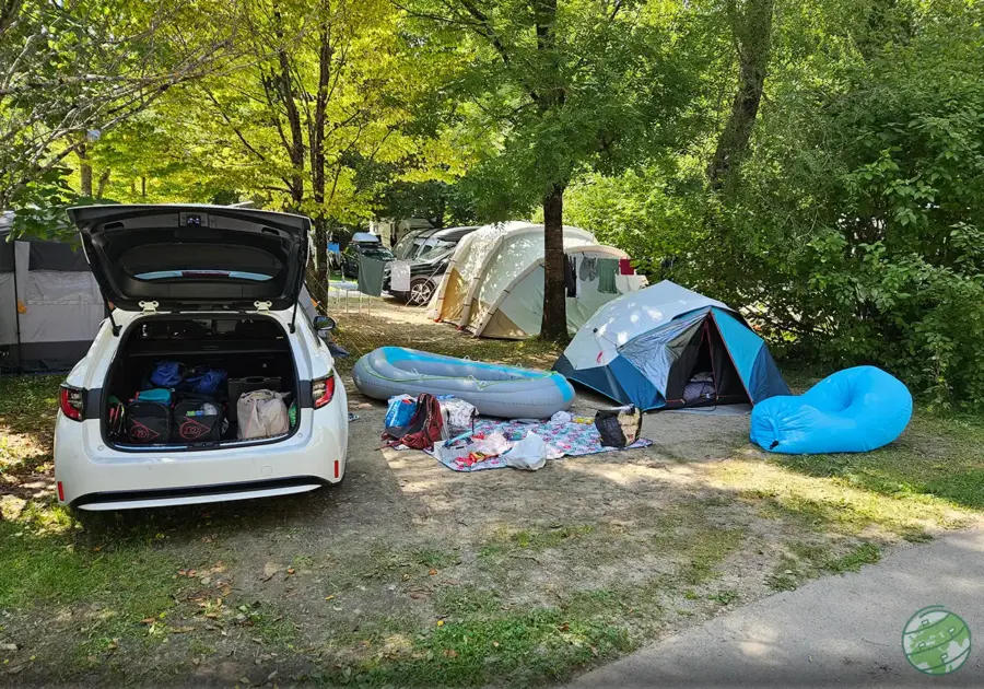 a mossa parcela no camping bled